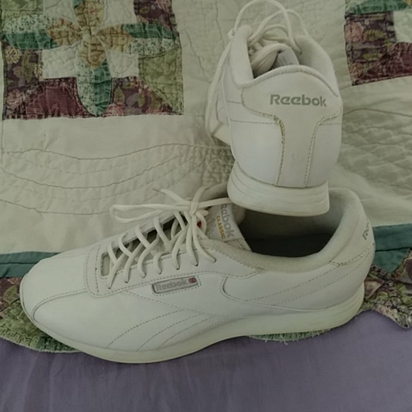 Reebok white size 10 - Picture 2 of 4